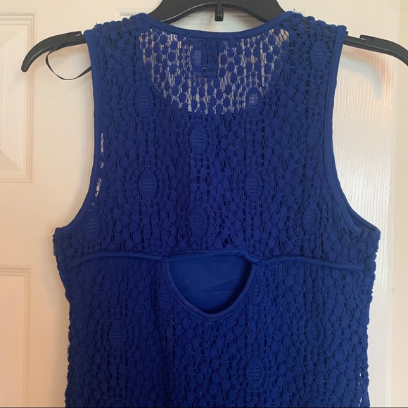 BLUE LACE MINI DRESS KEYHOLE BACK - Picture 3 of 3